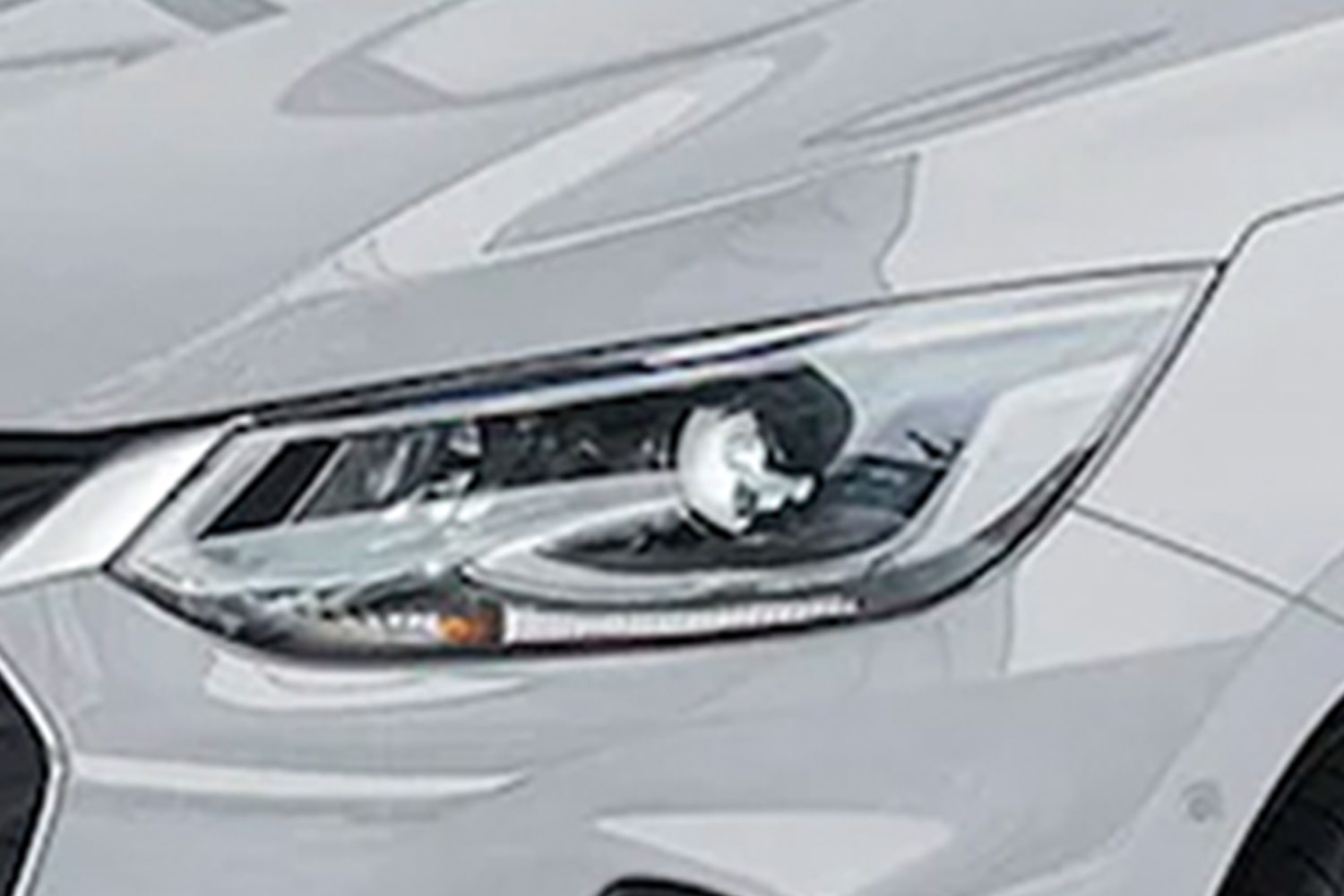 Luces frontales LED del Chevrolet Onix.