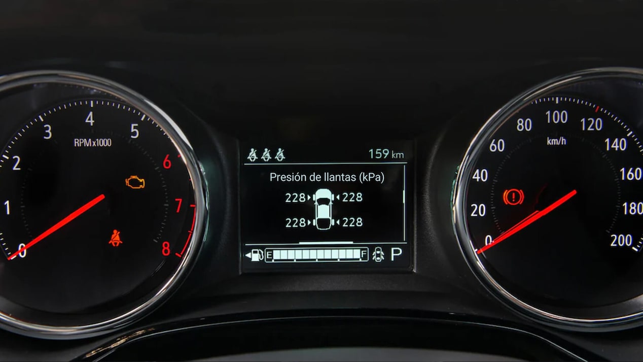 Vista en detalle del tablero de la Chevrolet Montana.