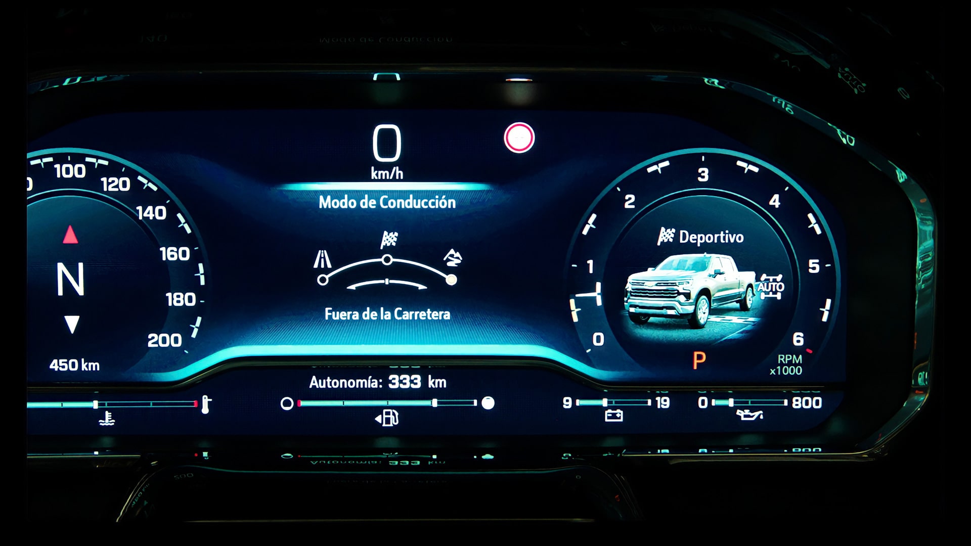 Cluster digital de 12 pulgadas detrás del volante.
