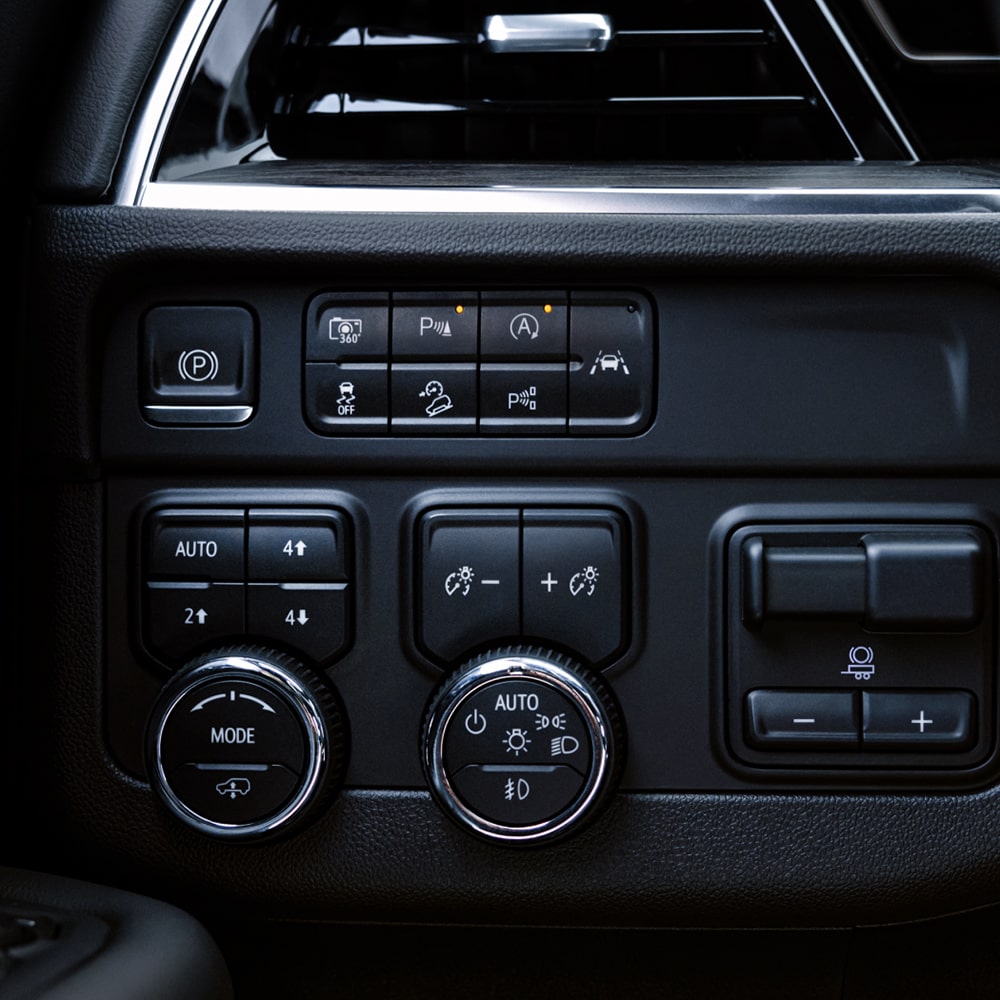 "Panel de control del sistema de remolque de la Chevrolet Tahoe. "