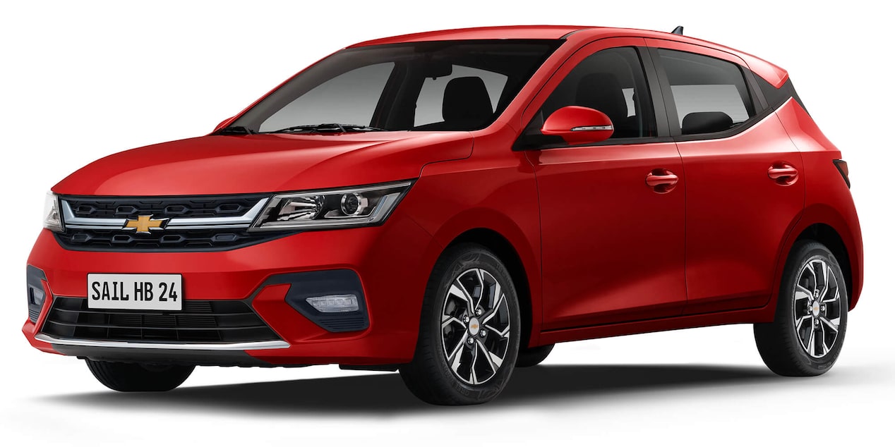 Chevrolet Sail Hatchback en color rojo burdeo metálico