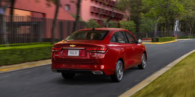 Chevrolet Sail, vista posterior ciudad