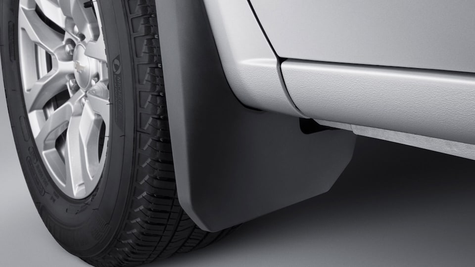 Protege tu camioneta Chevrolet Silverado con el guardafango delantero y trasero
