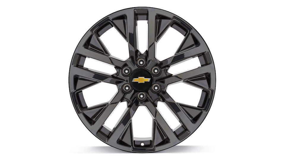 La llanta negra brillante de 20” tiene un acabado exclusivo para tu camioneta Chevrolet Silverado