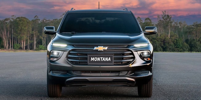 Vista de frente de la nueva pickup Chevrolet Montana Premier