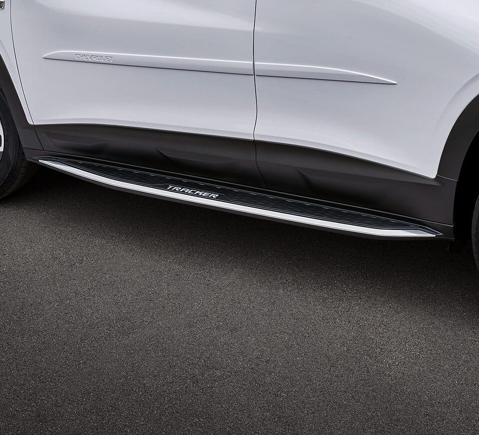 Chevrolet Tracker Accesorios - Pisadera con tu Camioneta SUV