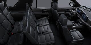 Vista completa del interior de la Chevrolet Suburban.