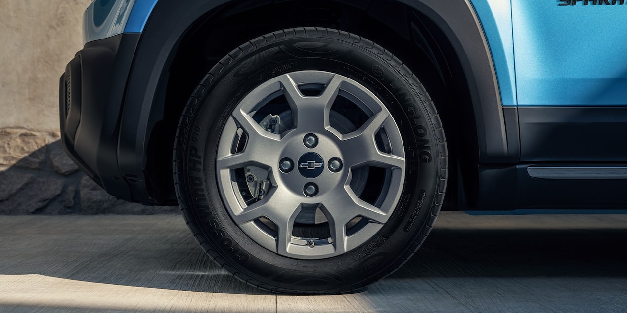 Neumáticos de perfil alto del Chevrolet Spark EUV.