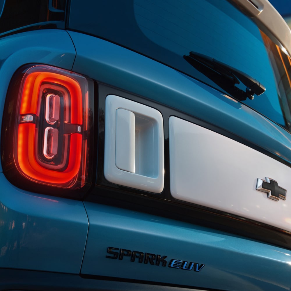 Faros traseros del Chevrolet Spark EUV.