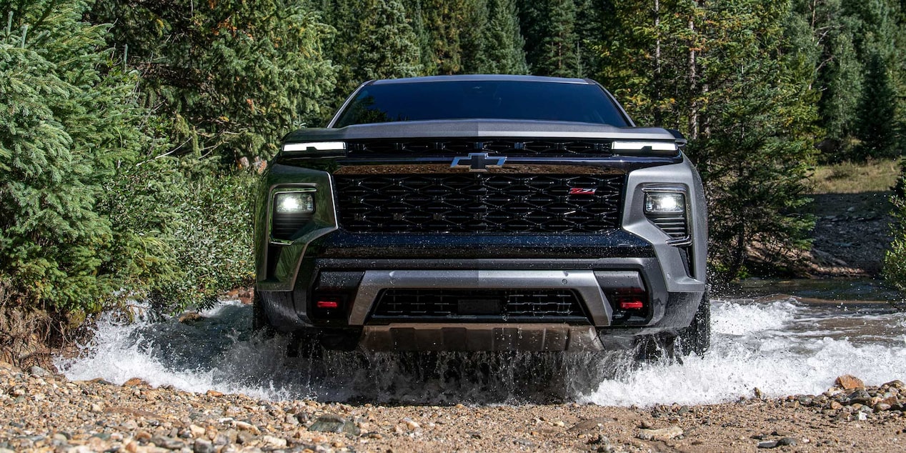 Vista frontal Chevrolet Traverse Z71 destacando grilla frontal tipo panal.